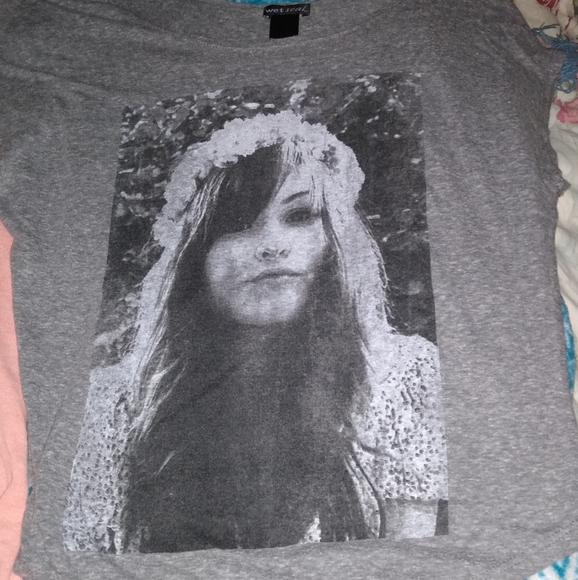 Bundle of 4 Wet Seal tops - Picture 7 of 7